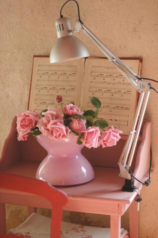 La Maison Des Lamour Hotel Plelo Room photo
